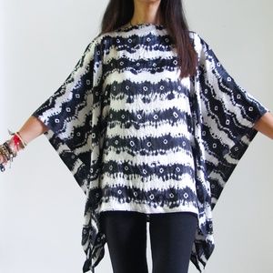 *SOLD* Black and white Satiny Mini Kaftan